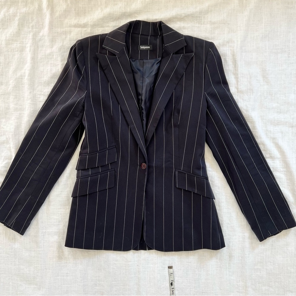 Sineqianone French woman stripped suit jacket.  Fitted in shape.